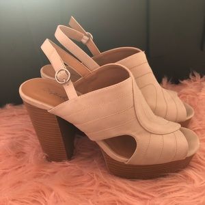 Chunky heel sandals